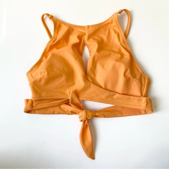 Sz. 32B Target Shade & Shore Bikini Top NWOT (SS1) - Picture 1 of 11